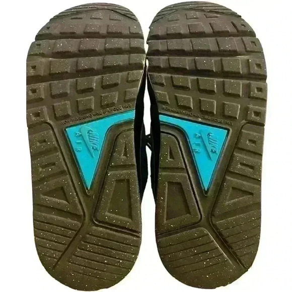 Nike Air Max  Size 4Y. Pre Owned in very good condition - Picture 7 of 8